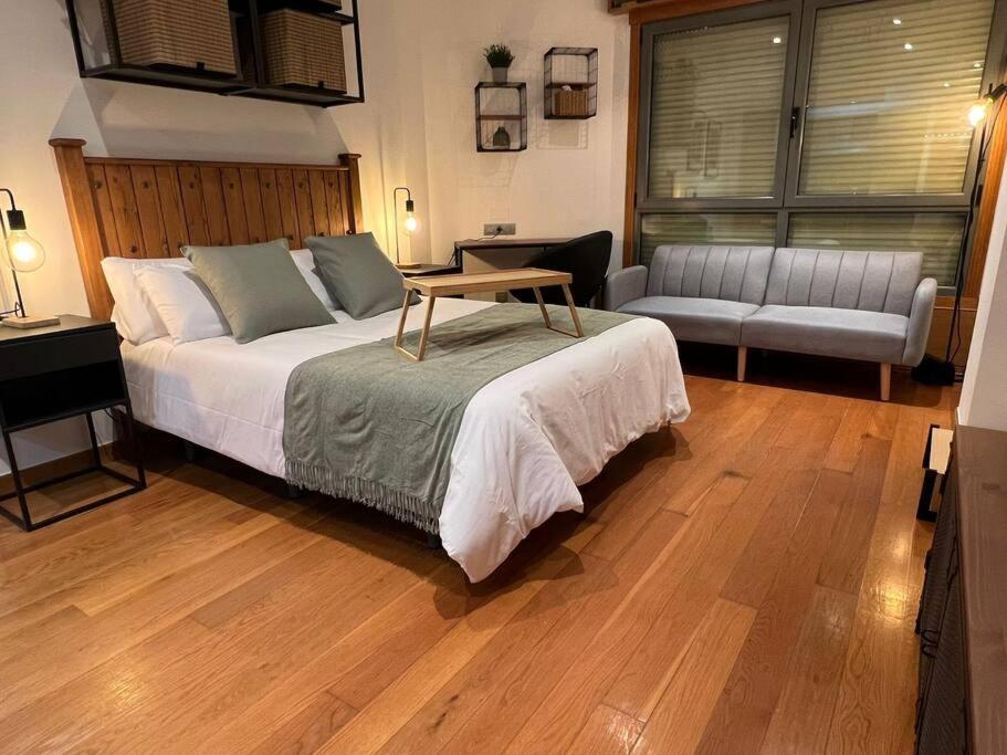 Central Suites Poli Sanz Vigo Bagian luar foto